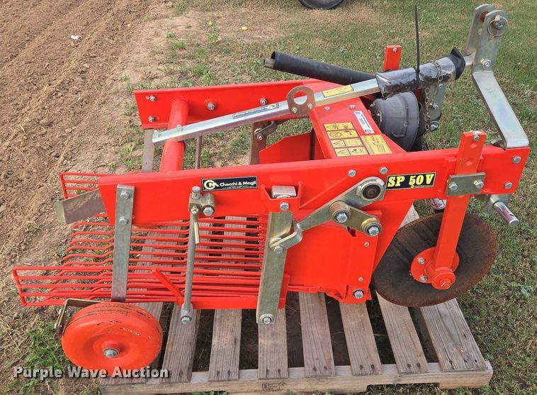 image for item EQ4080 2014 Checchi & Magli SP50V potato digger