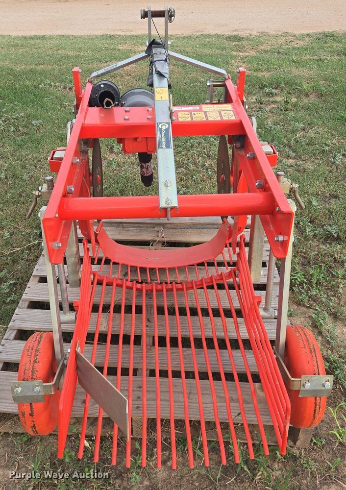 image for item EQ4080 2014 Checchi & Magli SP50V potato digger