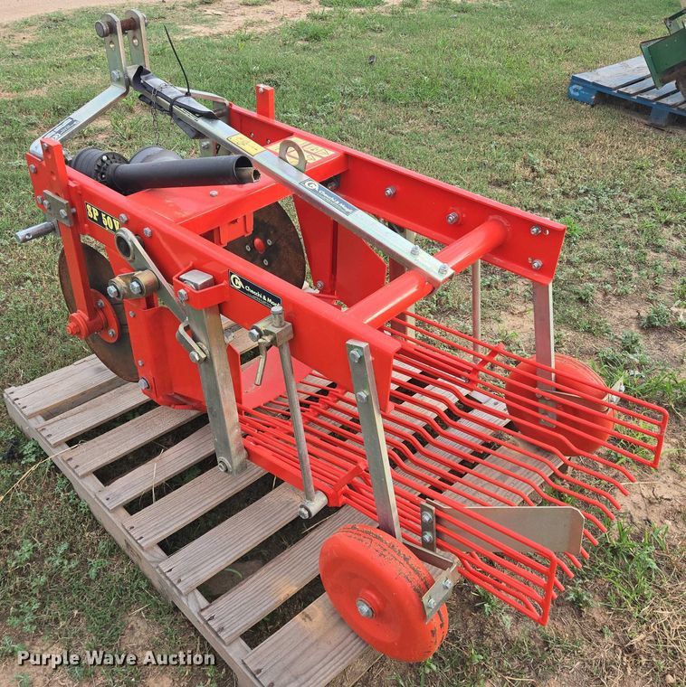 image for item EQ4080 2014 Checchi & Magli SP50V potato digger