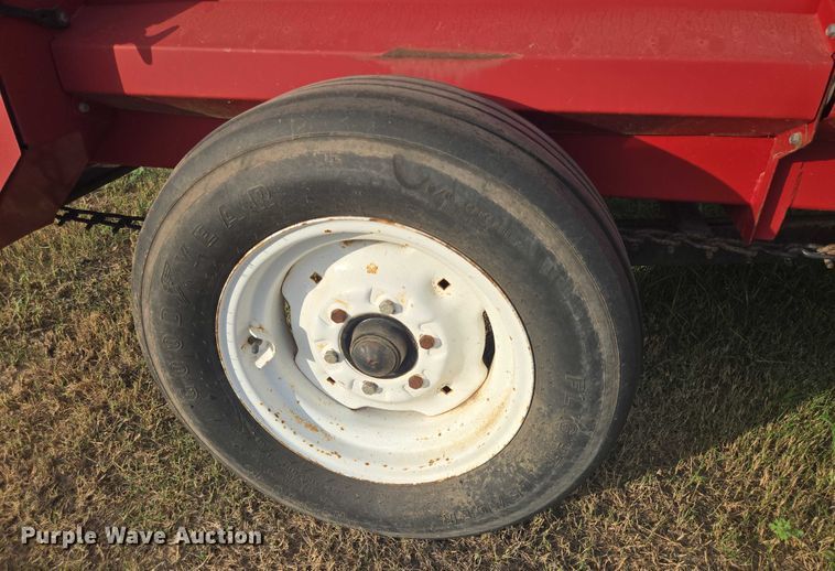 image for item EQ4081 Milcreek manure spreader