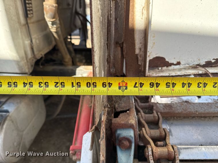 image for item EQ4588 2013 International 7400 feed delivery truck