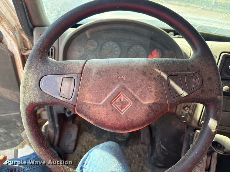 image for item EQ4588 2013 International 7400 feed delivery truck