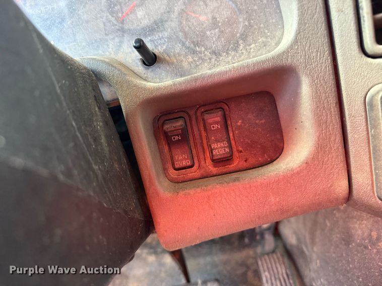 image for item EQ4588 2013 International 7400 feed delivery truck