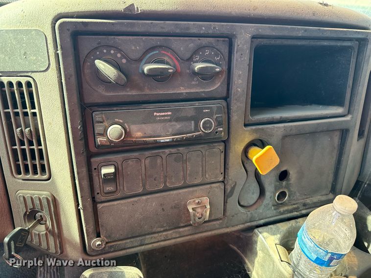 image for item EQ4588 2013 International 7400 feed delivery truck