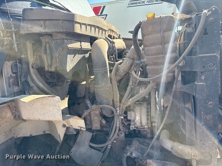 image for item EQ4588 2013 International 7400 feed delivery truck