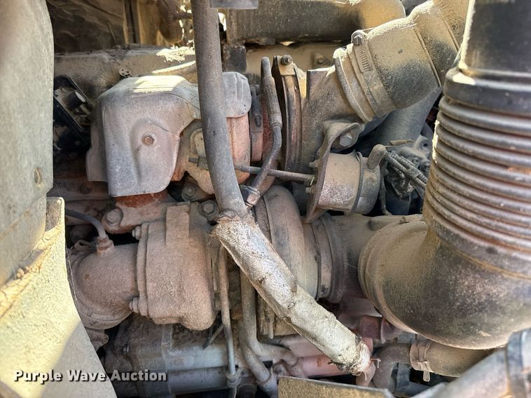 image for item EQ4588 2013 International 7400 feed delivery truck