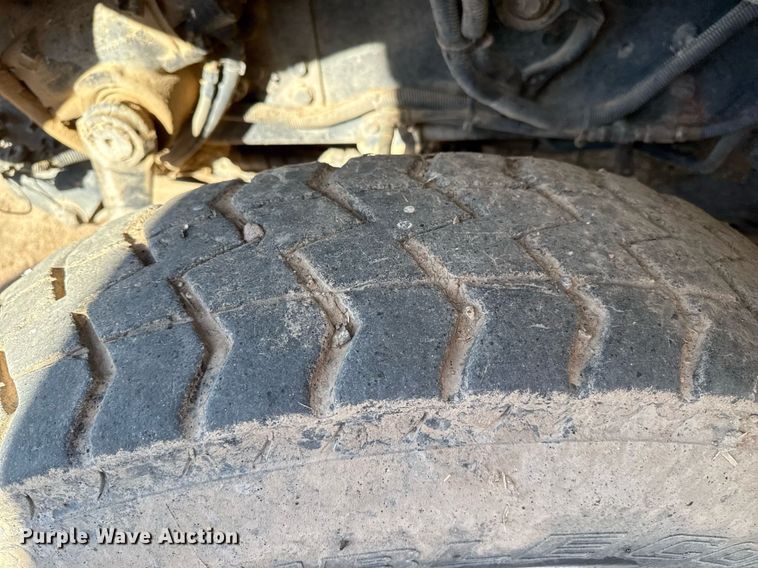 image for item EQ4588 2013 International 7400 feed delivery truck