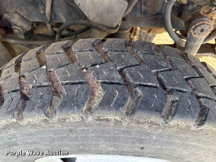 image for item EQ4588 2013 International 7400 feed delivery truck