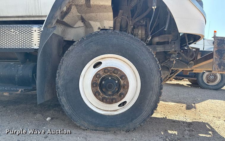 image for item EQ4588 2013 International 7400 feed delivery truck