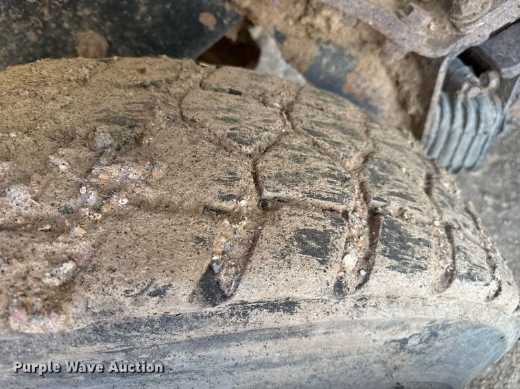 image for item EQ4588 2013 International 7400 feed delivery truck