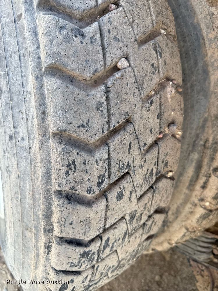 image for item EQ4588 2013 International 7400 feed delivery truck