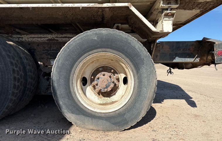 image for item EQ4588 2013 International 7400 feed delivery truck