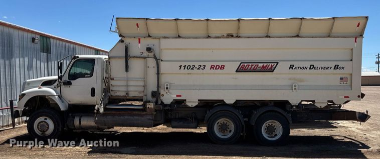 image for item EQ4590 2020 International HV607 feed delivery truck