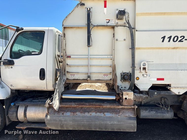 image for item EQ4590 2020 International HV607 feed delivery truck