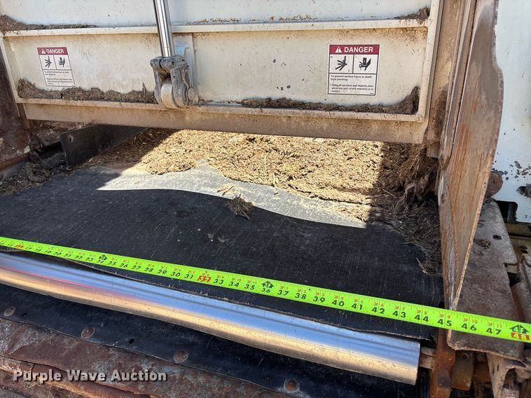 image for item EQ4590 2020 International HV607 feed delivery truck