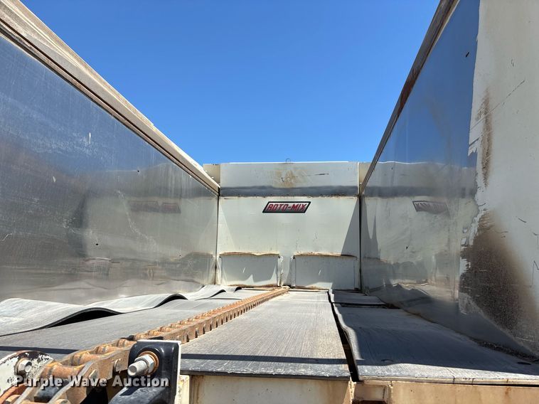 image for item EQ4590 2020 International HV607 feed delivery truck