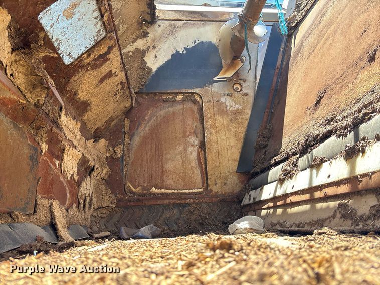 image for item EQ4590 2020 International HV607 feed delivery truck