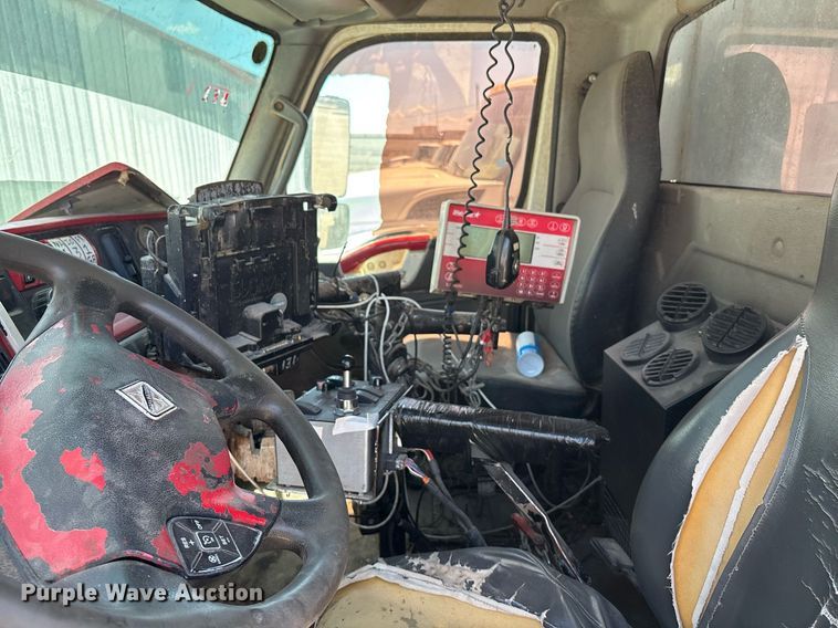 image for item EQ4590 2020 International HV607 feed delivery truck