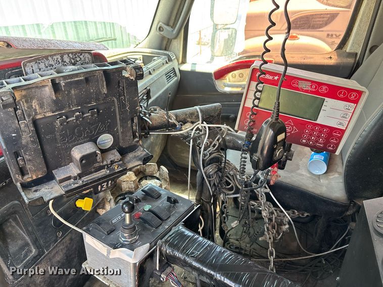 image for item EQ4590 2020 International HV607 feed delivery truck