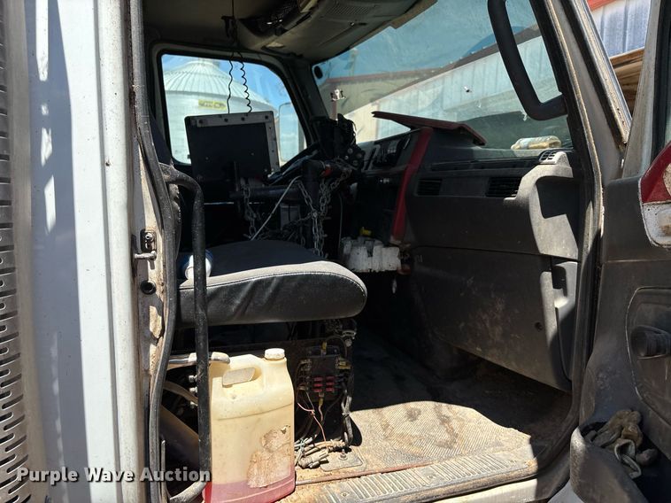 image for item EQ4590 2020 International HV607 feed delivery truck