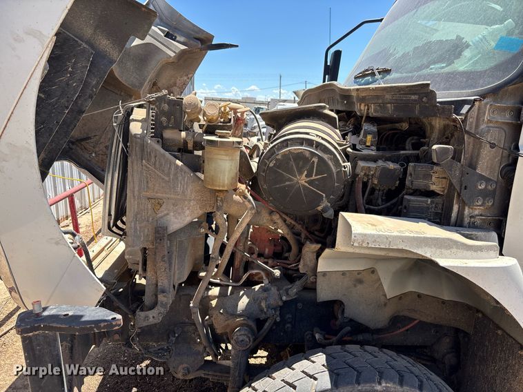 image for item EQ4590 2020 International HV607 feed delivery truck