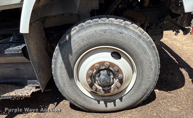 image for item EQ4590 2020 International HV607 feed delivery truck