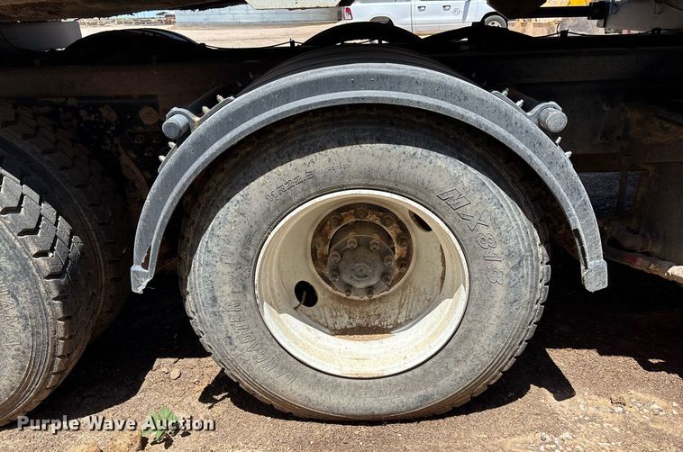 image for item EQ4590 2020 International HV607 feed delivery truck