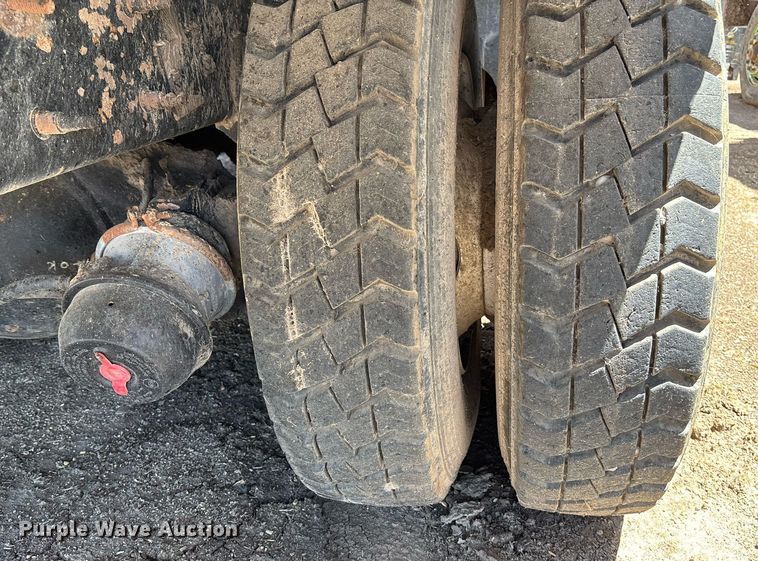 image for item EQ4590 2020 International HV607 feed delivery truck