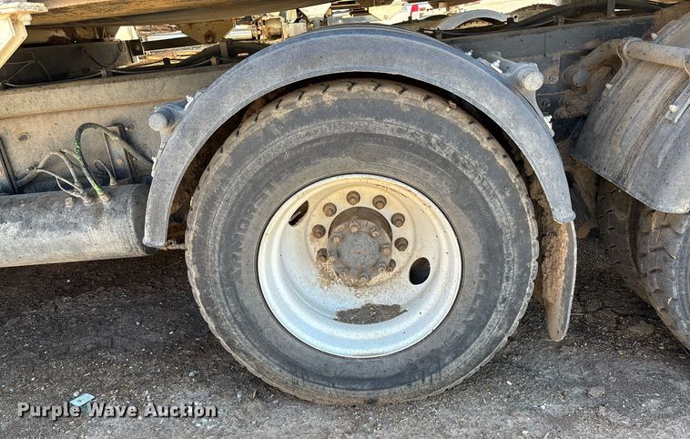 image for item EQ4590 2020 International HV607 feed delivery truck