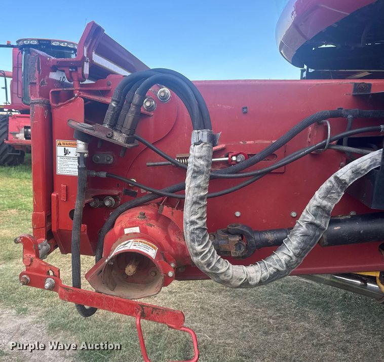 image for item ER2136 2010 Case IH 8120 combine