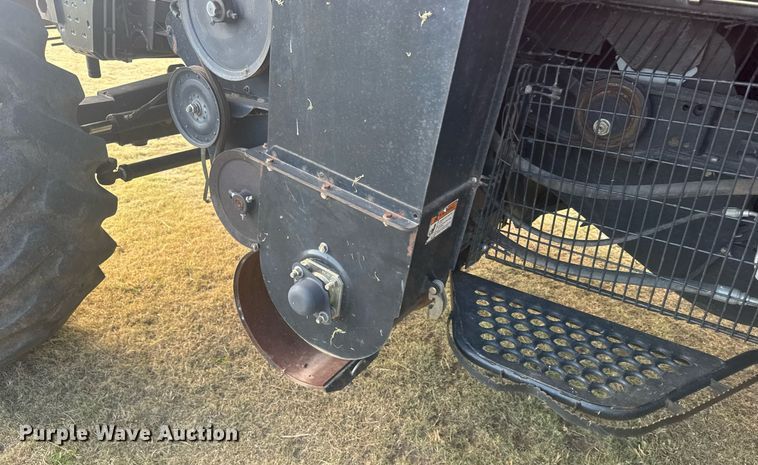 image for item ER2136 2010 Case IH 8120 combine