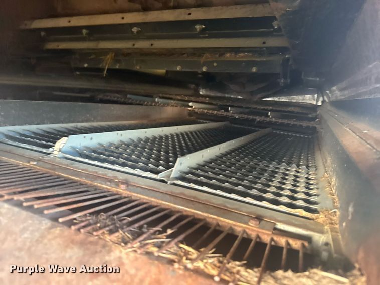 image for item ER2136 2010 Case IH 8120 combine