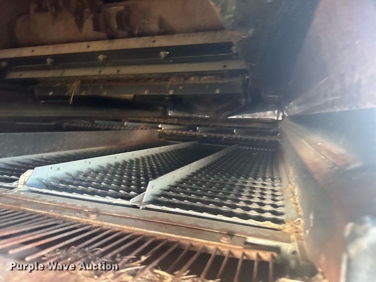 image for item ER2136 2010 Case IH 8120 combine