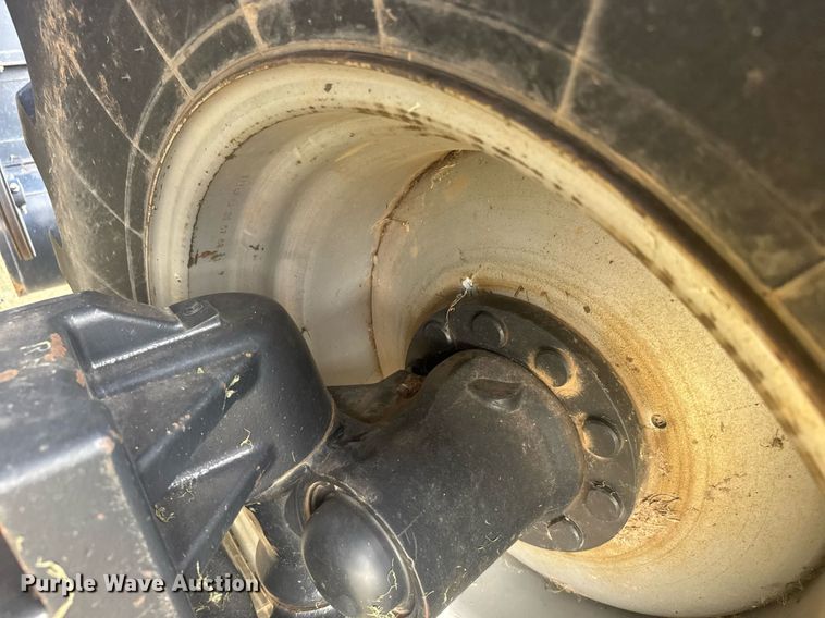 image for item ER2136 2010 Case IH 8120 combine