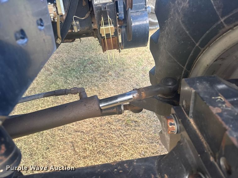 image for item ER2136 2010 Case IH 8120 combine