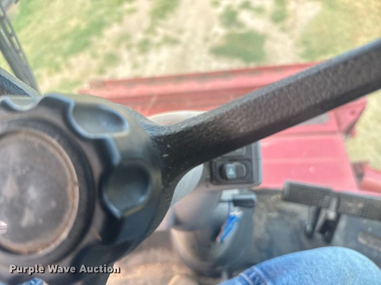 image for item ER2136 2010 Case IH 8120 combine