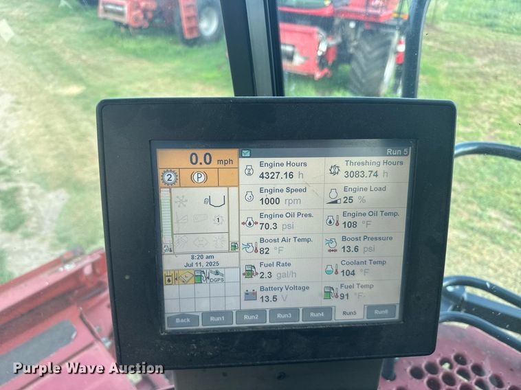 image for item ER2136 2010 Case IH 8120 combine