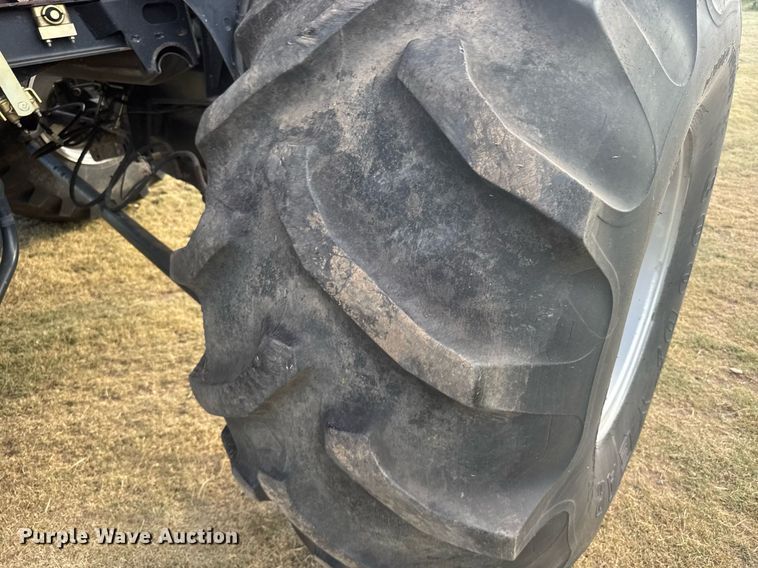 image for item ER2136 2010 Case IH 8120 combine