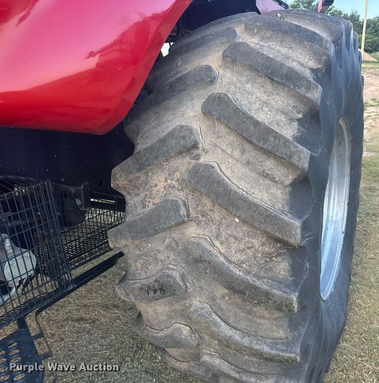 image for item ER2136 2010 Case IH 8120 combine