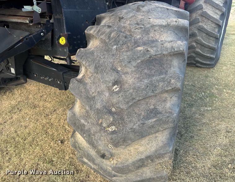 image for item ER2136 2010 Case IH 8120 combine