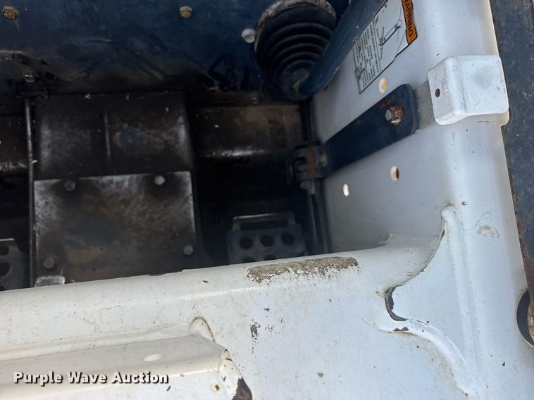 image for item ER2137 1995 Bobcat 773 skid steer loader