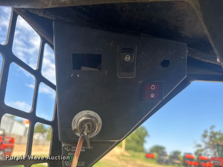 image for item ER2137 1995 Bobcat 773 skid steer loader