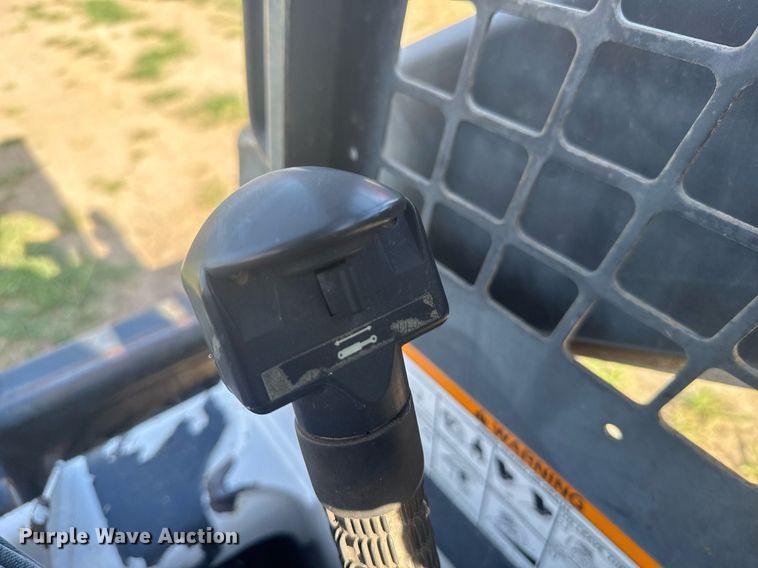 image for item ER2137 1995 Bobcat 773 skid steer loader