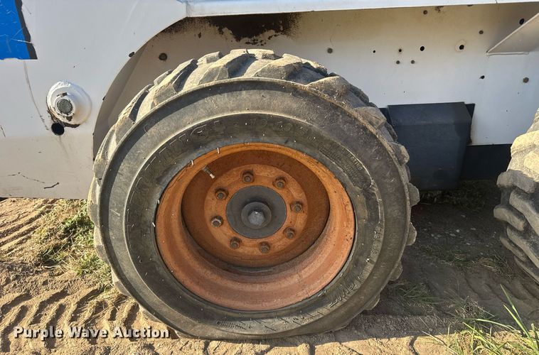 image for item ER2137 1995 Bobcat 773 skid steer loader