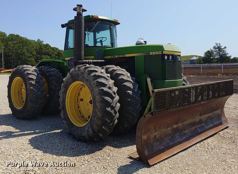 image for item ER2158 1985 John Deere 8650 4WD tractor