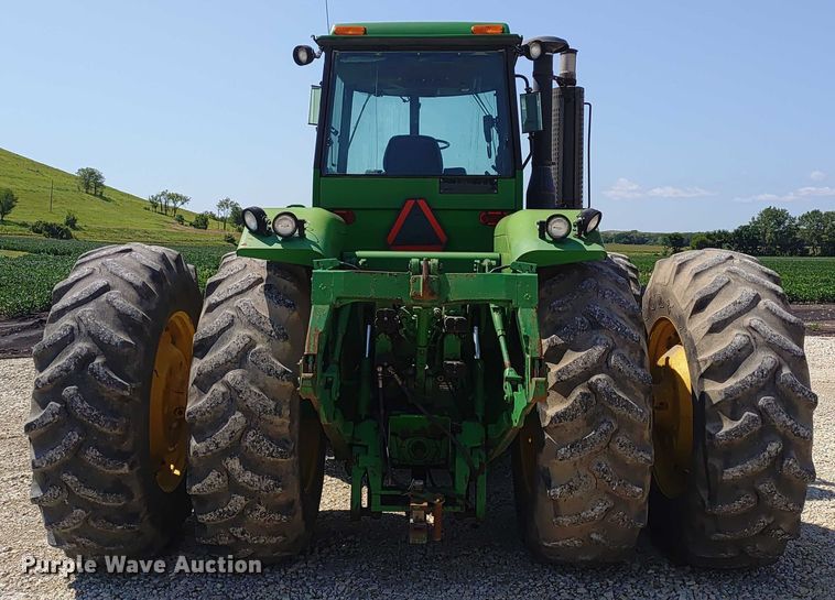 image for item ER2158 1985 John Deere 8650 4WD tractor