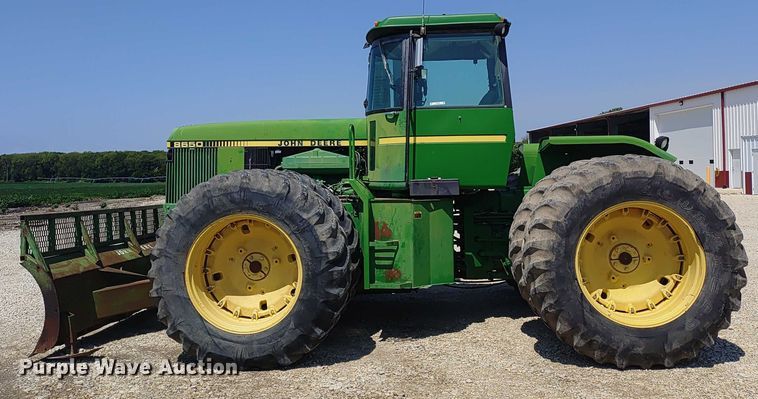 image for item ER2158 1985 John Deere 8650 4WD tractor