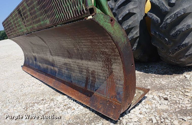 image for item ER2158 1985 John Deere 8650 4WD tractor