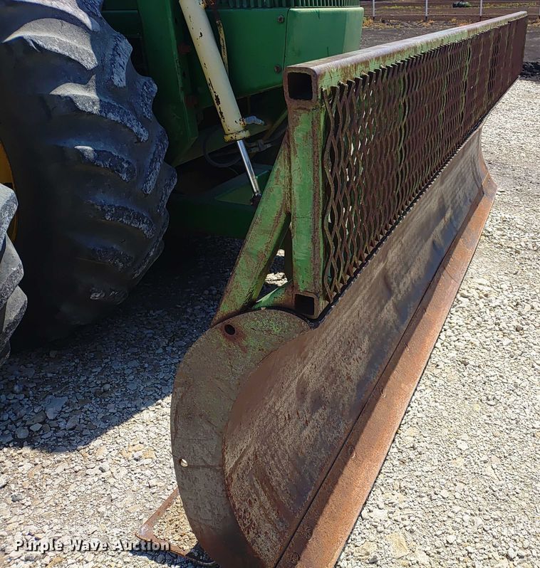 image for item ER2158 1985 John Deere 8650 4WD tractor