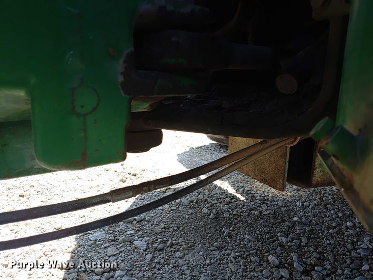 image for item ER2158 1985 John Deere 8650 4WD tractor